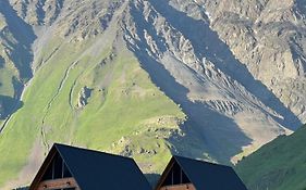 Traveler'S Cottages In Kazbegi